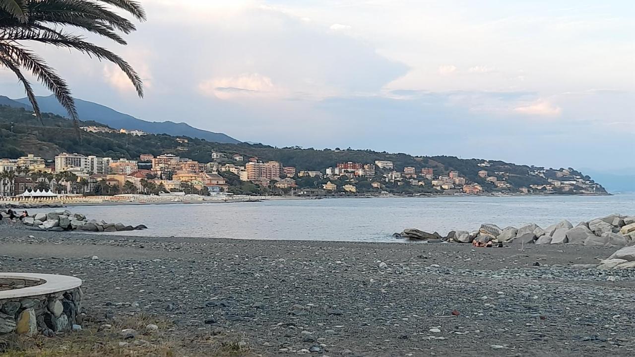 Appartamento Casa Pupa Cogoleto Esterno foto